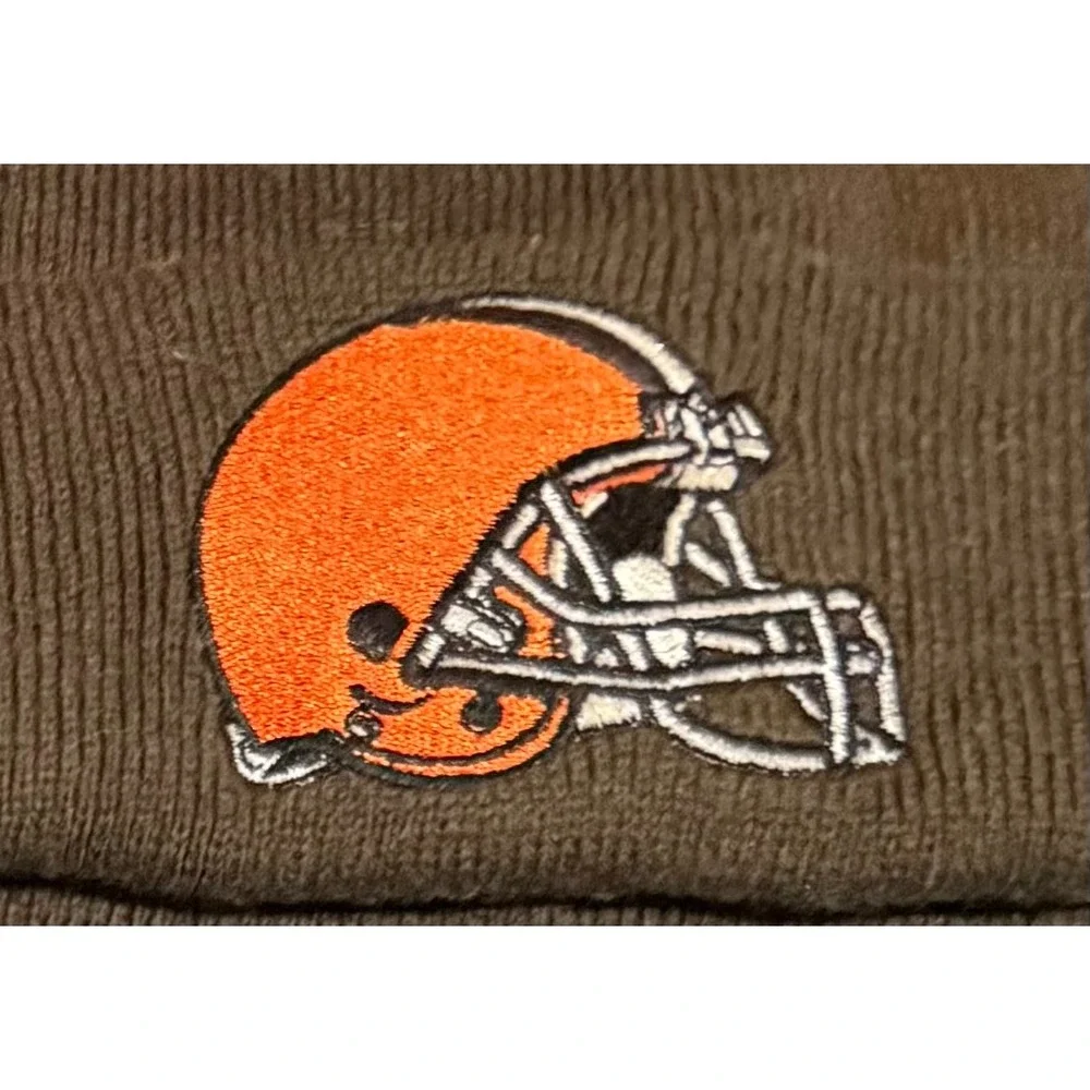 NFL Team Apparel Cleveland Browns Beanie Youth OSFM Brown Orange Pom Knit Hat